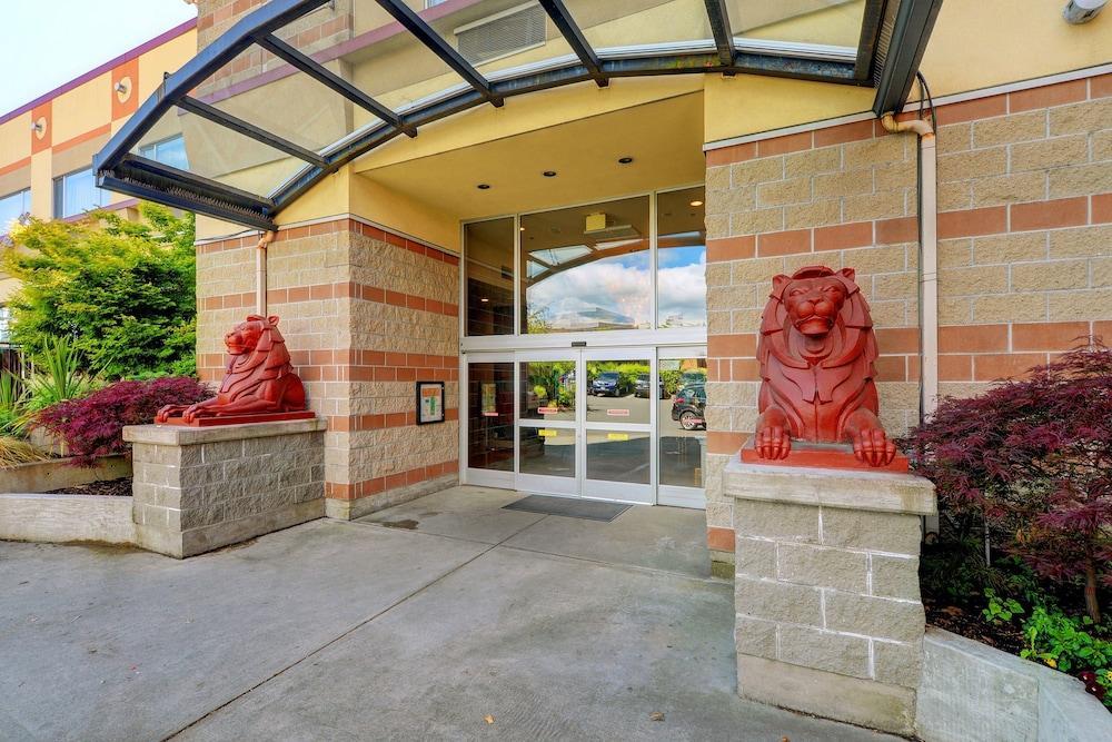 Red Lion Inn And Suites Виктория Экстерьер фото