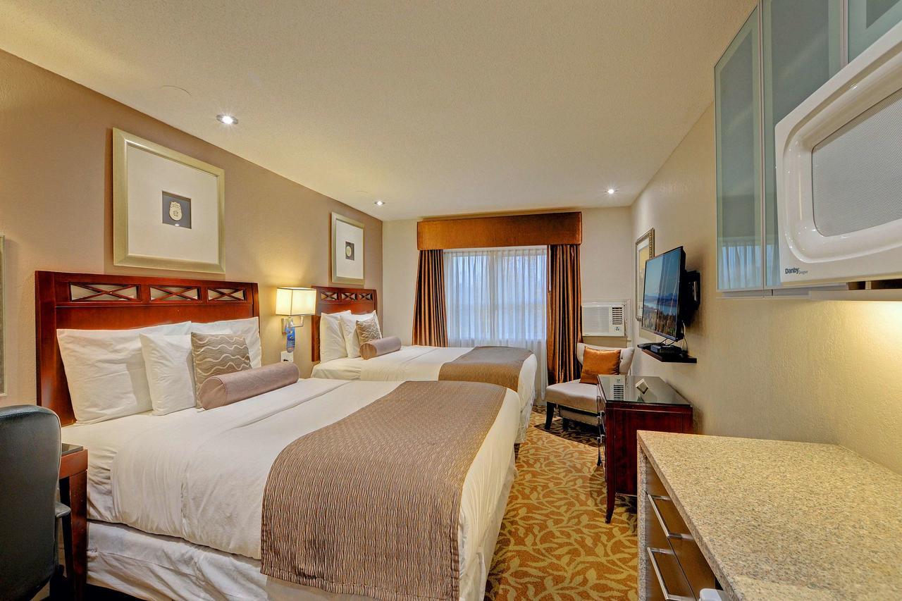 Red Lion Inn And Suites Виктория Экстерьер фото